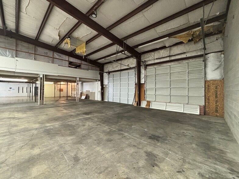 More Photos Of 2618 Cherry Ave NE, Salem Industrial For Sale