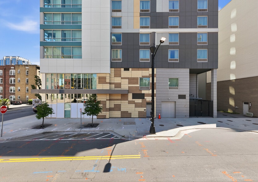 More Photos Of 508 N College St, Charlotte Hotel For Lease
