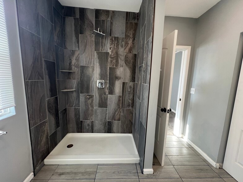 More Photos Of 2600 Melrose Ave, Cincinnati Multifamily For Sale