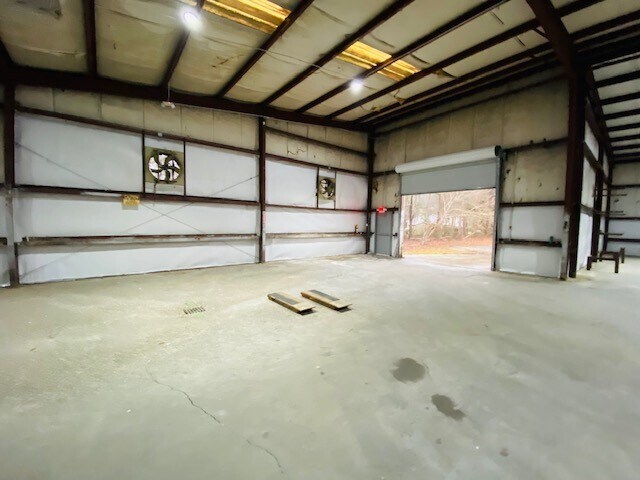 More Photos Of 175 Fordville Rd, Ridgeland Warehouse For Lease