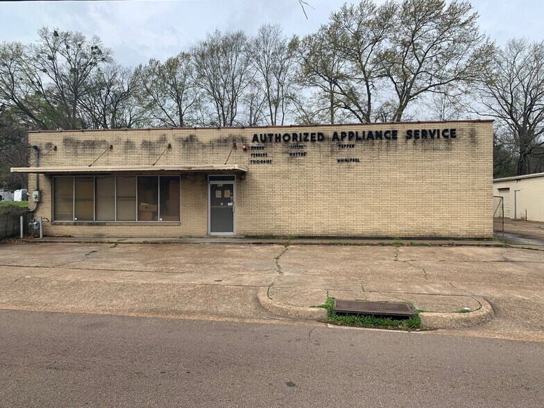 Primary Photo Of 943 Gallatin, Jackson Warehouse For Sale