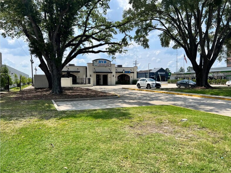 More Photos Of 5207 Essen Ln, Baton Rouge Unknown For Lease