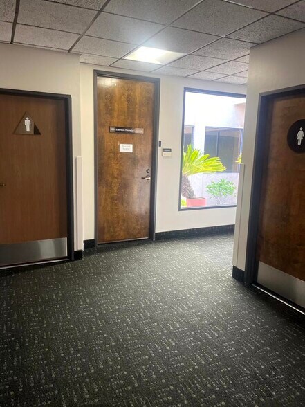 More Photos Of 14900 Ventura Blvd, Sherman Oaks Office For Lease