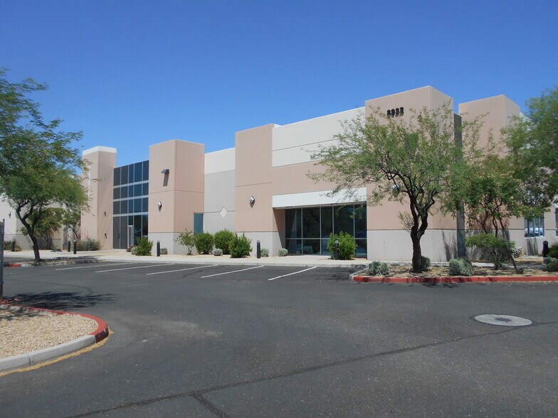 More Photos Of 8932 W Cactus Rd, Peoria Warehouse For Lease
