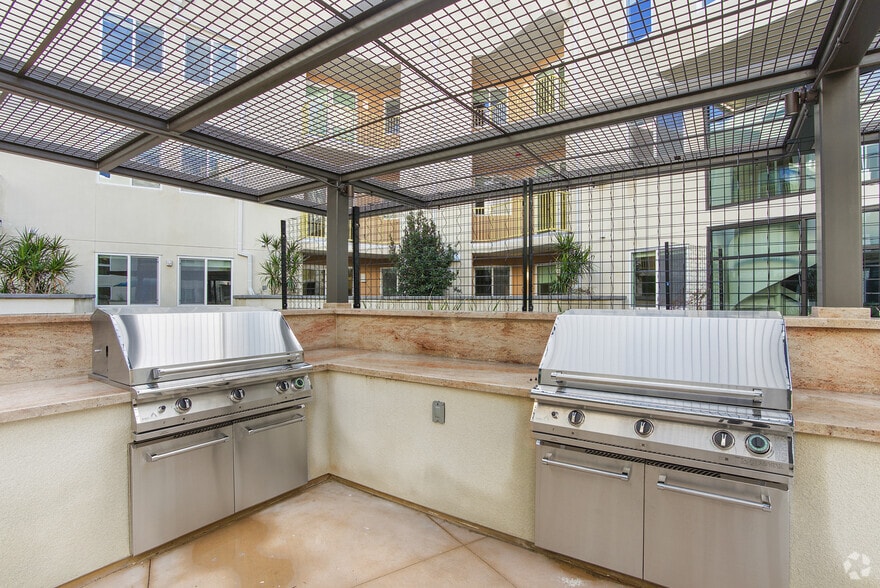 More Photos Of 5570 Rosemead Blvd, Temple City Apartments For Lease