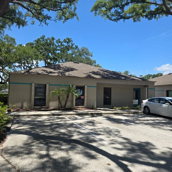 More Photos Of 330 W Bearss Ave, Tampa Medical For Lease