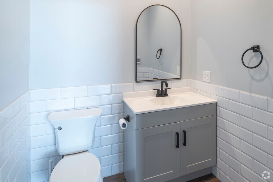 More Photos Of 7542 S Potomac St, Centennial Flex For Sale