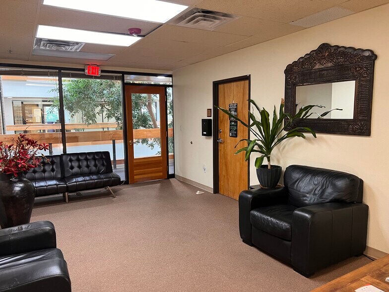 More Photos Of 2929 Coors Blvd NW, Albuquerque Office For Lease