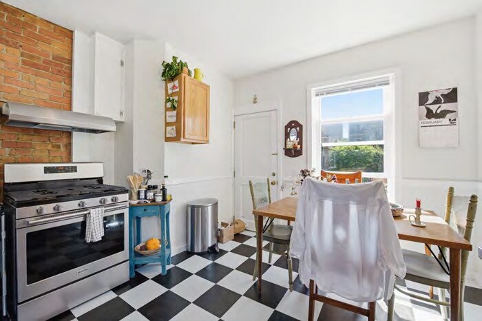 More Photos Of 252 Chattanooga St, San Francisco Apartments For Sale