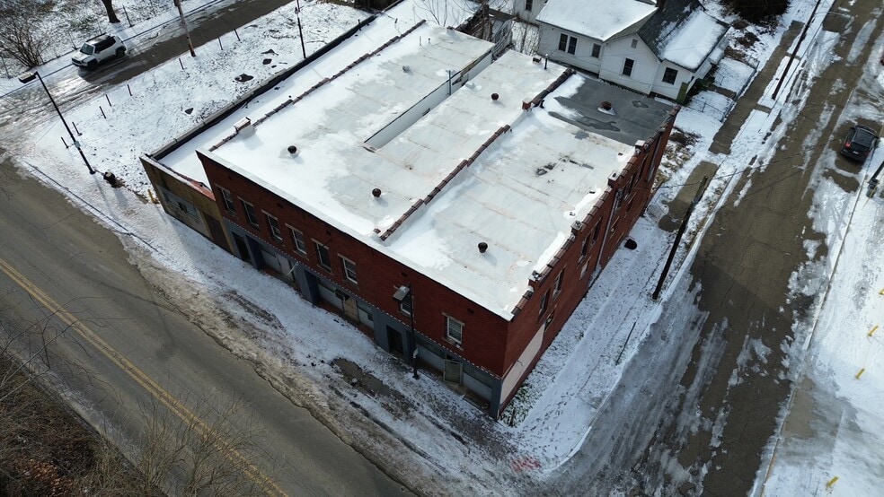 Primary Photo Of 1103-1107 Washington St W, Charleston Storefront Retail Office For Sale