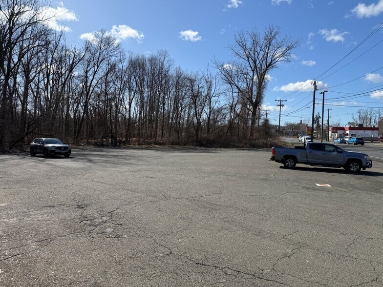 More Photos Of 79 Federal Rd, Danbury Storefront Retail Office For Sale