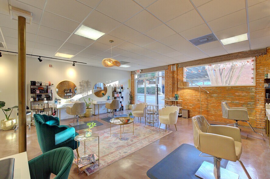 More Photos Of 205 N Laurens St, Greenville Loft Creative Space For Lease