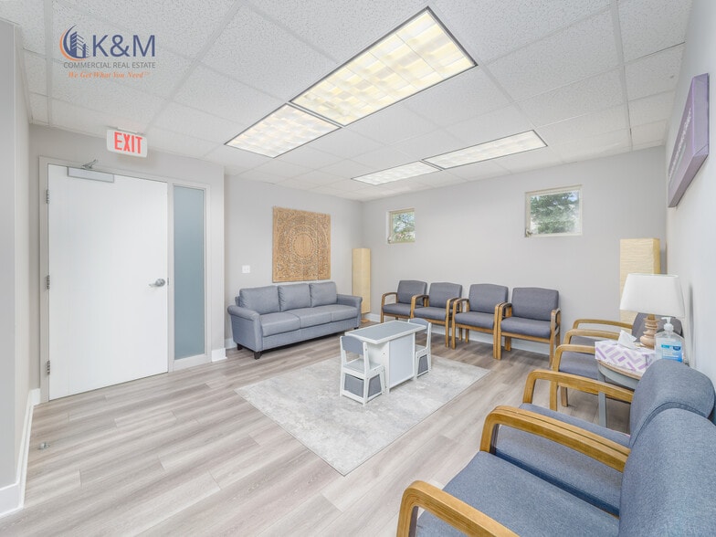 More Photos Of 3930 Walnut St, Fairfax Medical For Sale