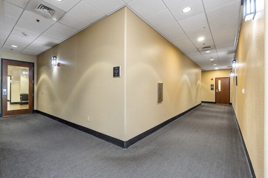 More Photos Of 325 W Gurley St, Prescott Office Residential For Lease