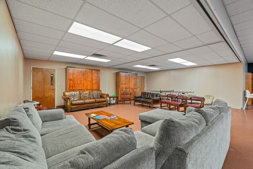 More Photos Of 1101 N Wheeler Ave, Sallisaw Religious Facility For Sale