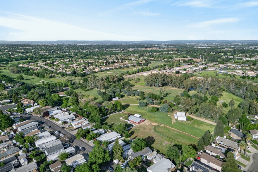 More Photos Of 402 Colin Kelly Dr, Roseville Apartments For Sale
