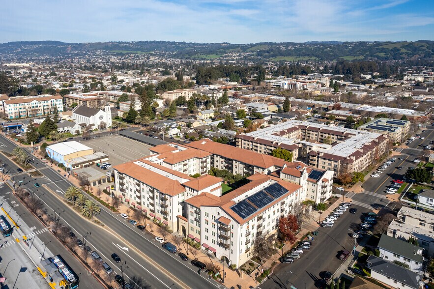 More Photos Of 1400-1498 San Leandro Blvd, San Leandro Apartments For Lease
