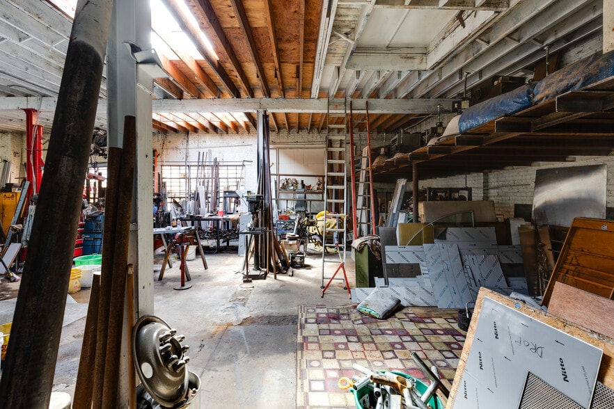 More Photos Of 304-306 Gilmer St, Richmond Manufacturing For Sale