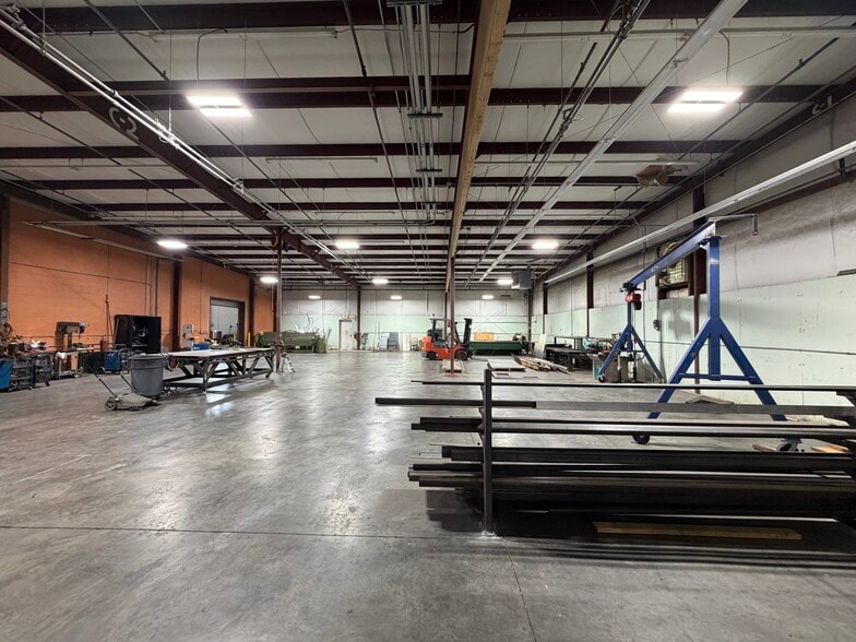 More Photos Of 1101 Curtis St, Monroe Warehouse For Lease