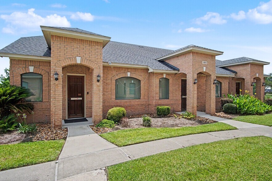 More Photos Of 1810 Snake River Rd, Katy Medical For Sale