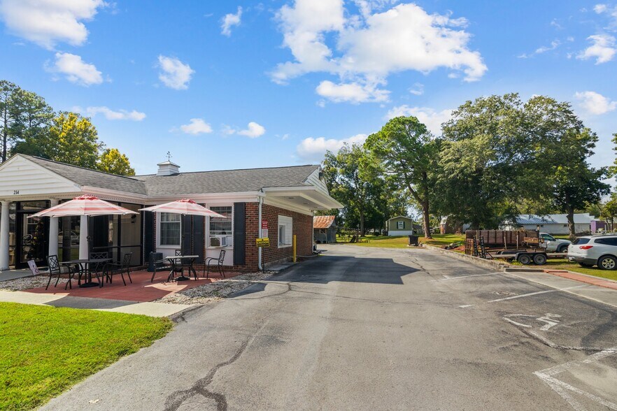 More Photos Of 214 Main St, Pollocksville Specialty For Sale