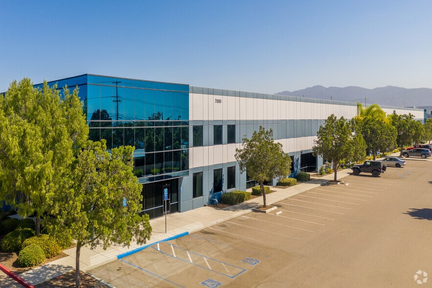 More Photos Of 7920 Airway Rd, San Diego Unknown For Lease