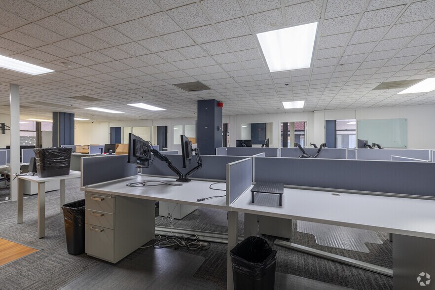 More Photos Of 61 Batterymarch St, Boston Office For Sale