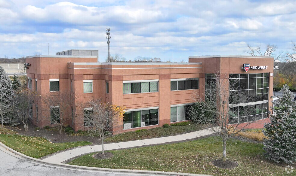 More Photos Of 1310 E 96th St, Indianapolis Office For Lease