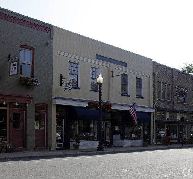 More Photos Of 246 E Davis St, Culpeper Storefront Retail Office For Lease