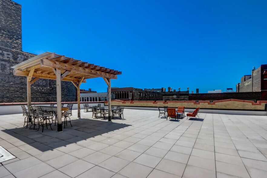 More Photos Of 226 N Water St, Milwaukee Apartments For Sale