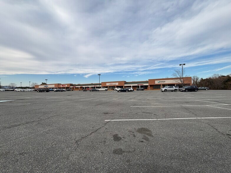 More Photos Of 4665-4719 Richmond Rd, Warsaw Unknown For Lease