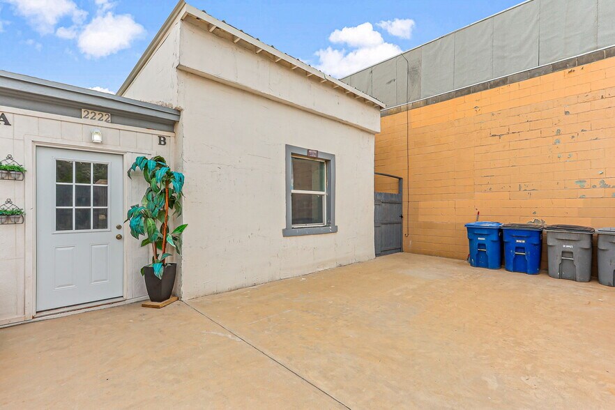 More Photos Of 2222 Bassett Ave, El Paso Storefront Retail Residential For Sale