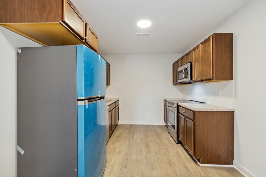 More Photos Of 3212-3244 S. Victoria St, Wichita Apartments For Sale