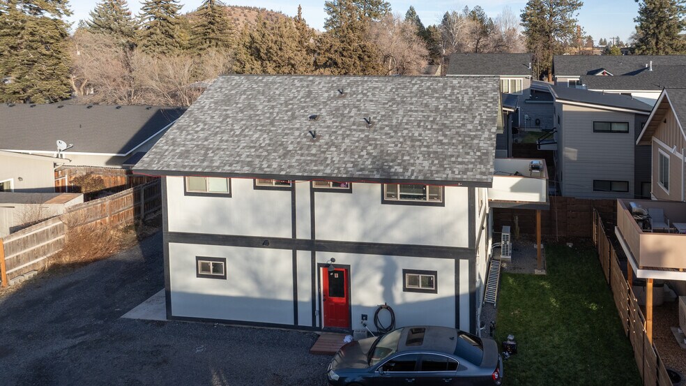More Photos Of 428 NE Burnside Ave, Bend Apartments For Sale