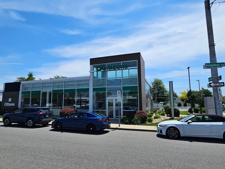 More Photos Of 3056-3068 Hempstead Tpke, Levittown General Retail For Lease