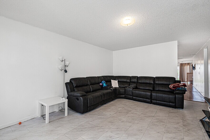 More Photos Of 3960 NW 110th Ave, Coral Springs Multifamily For Sale