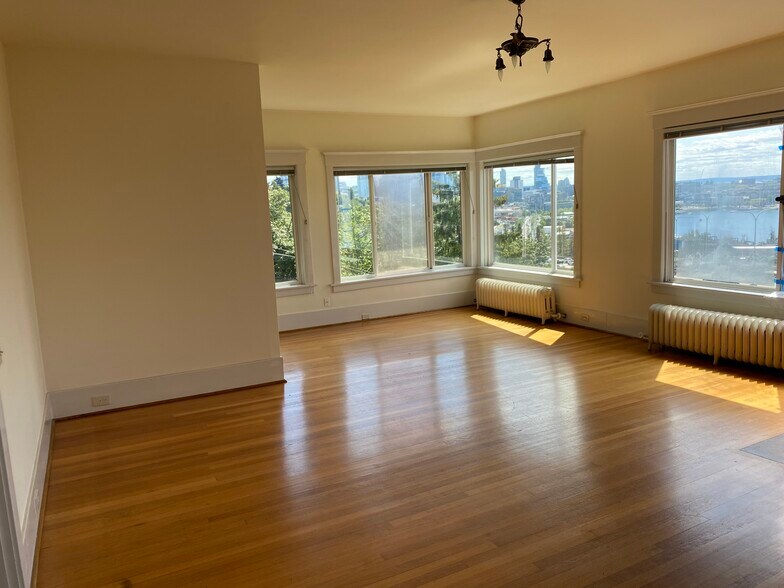 More Photos Of 814 E Howe St, Seattle Apartments For Sale