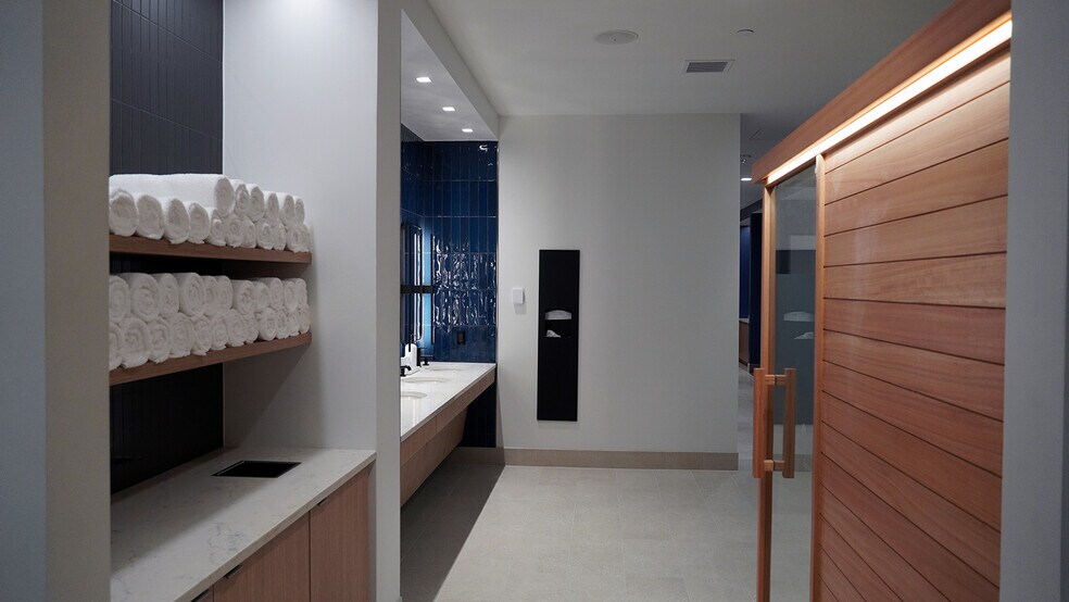 More Photos Of 101 E 2nd St, Tulsa Office For Lease