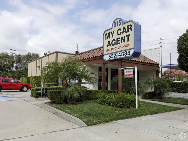 Primary Photo Of 815 E Katella Ave, Orange Office For Lease