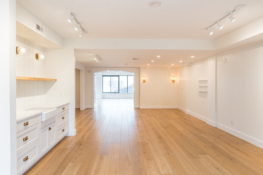More Photos Of 58 Merrimac St, Newburyport Office Residential For Lease