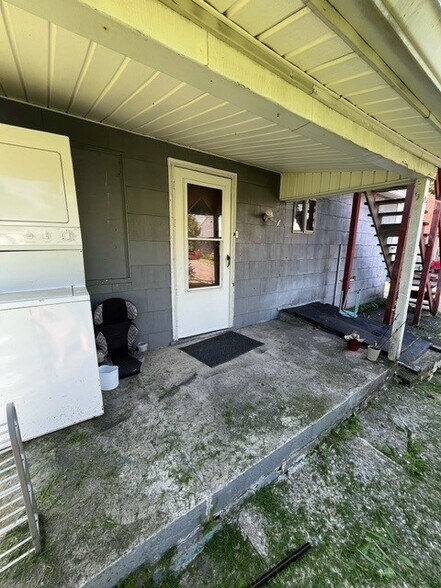 More Photos Of 48 S Kennedy Dr, Mcadoo Apartments For Sale