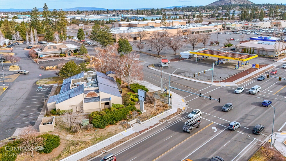 More Photos Of 30 NE Bend River Mall Dr, Bend Restaurant For Lease