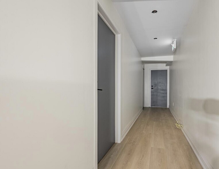 More Photos Of 36 Lindsay St S, Kawartha Lakes Apartments For Sale