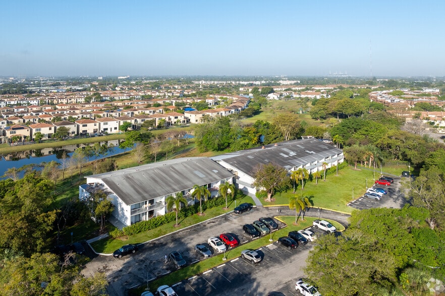 More Photos Of 750-770 NE 195th St, Miami Apartments For Sale
