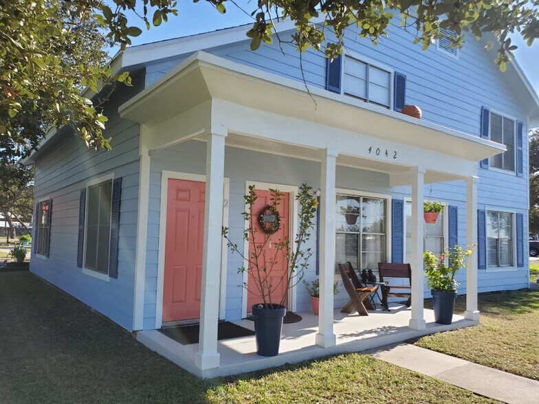 More Photos Of 4042 Loop 1781, Rockport Apartments For Sale