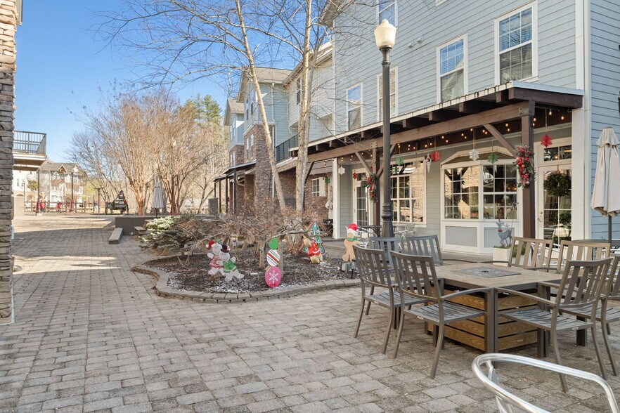 More Photos Of 849 Glades Rd, Gatlinburg Specialty For Sale