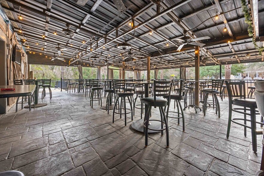 More Photos Of 1405 Gornto Rd, Valdosta Restaurant For Sale