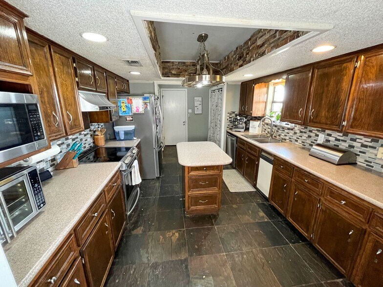 More Photos Of 11001 S State Highway 95, Taylor Land For Sale