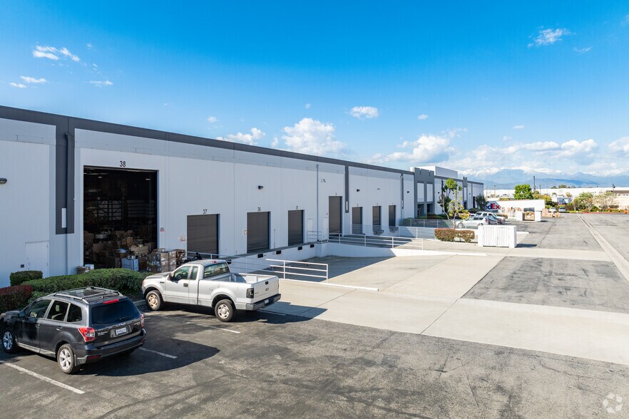 More Photos Of 15241-15277 Don Julian Rd, City of Industry Warehouse For Lease