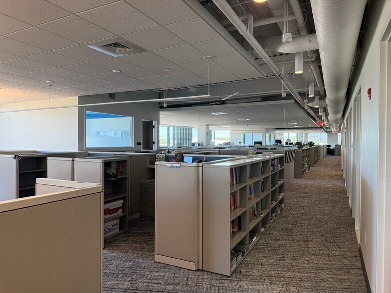 More Photos Of 145 Maplewood Ave, Portsmouth Office For Lease